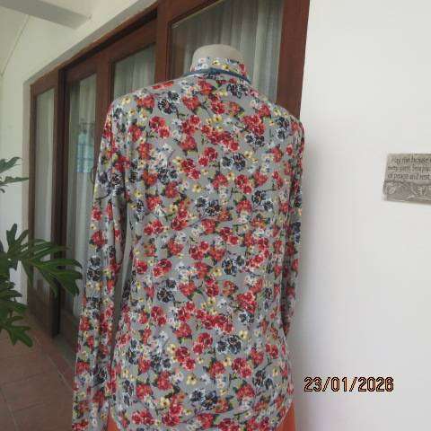 Sage green with crimson-yellow and sage floral print stretch polyester long sleeve top size 36-38