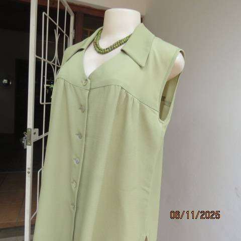 Avo green long button down textured polyester top with collar and yokes. Size 42