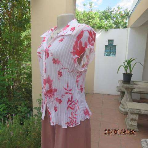 CONTEMPO white permanent pleated sheer polyester top with crimson floral pattern. Size 38