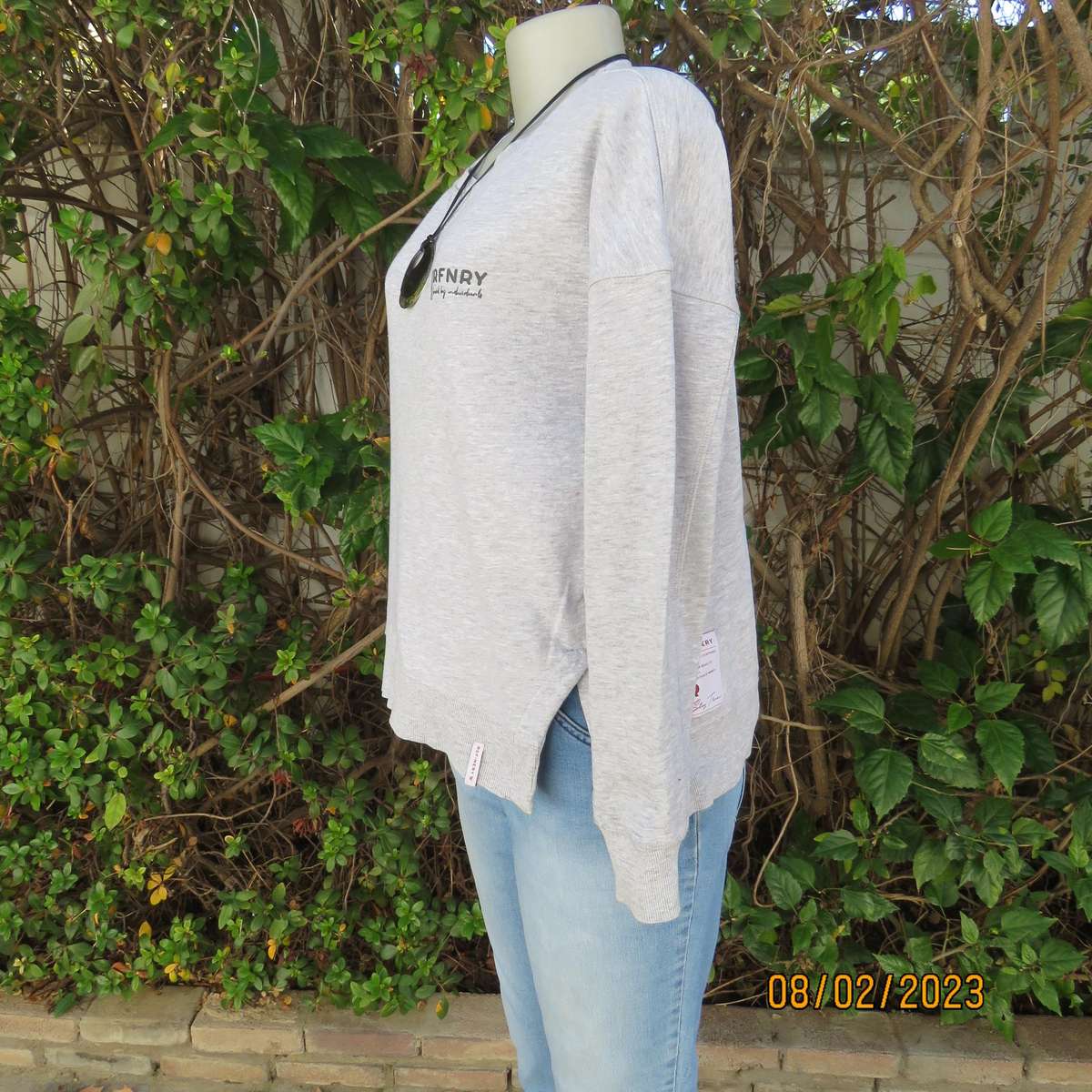 REFINERY warm long sleeve light grey slip over cotton-viscose size 40 top.