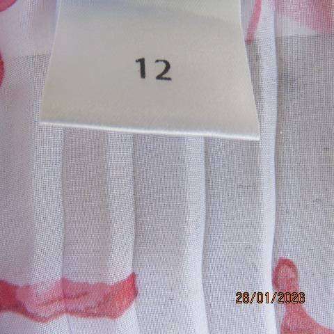 CONTEMPO white permanent pleated sheer polyester top with crimson floral pattern. Size 38