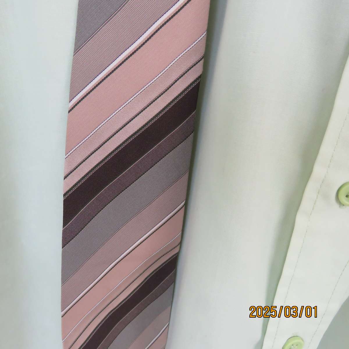 STATURE cool mint green short sleeve shirt size XL. For casual or smart wear. Free matching tie.