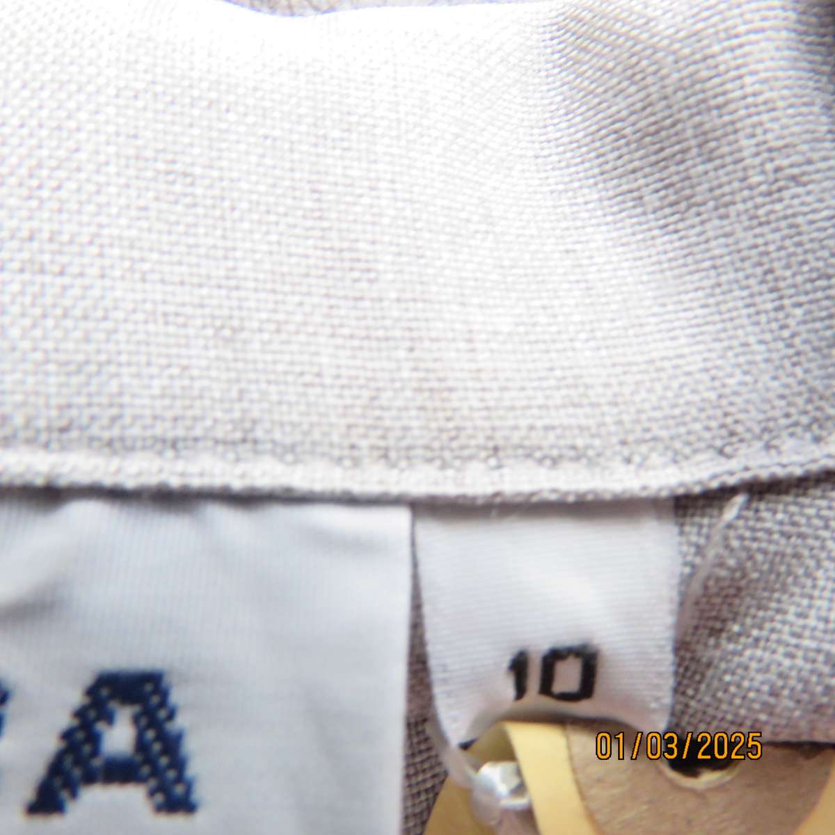 Silver grey mottled polyester short sleeve tailored jacket by NEW ERA size 34. Yoked front. As new