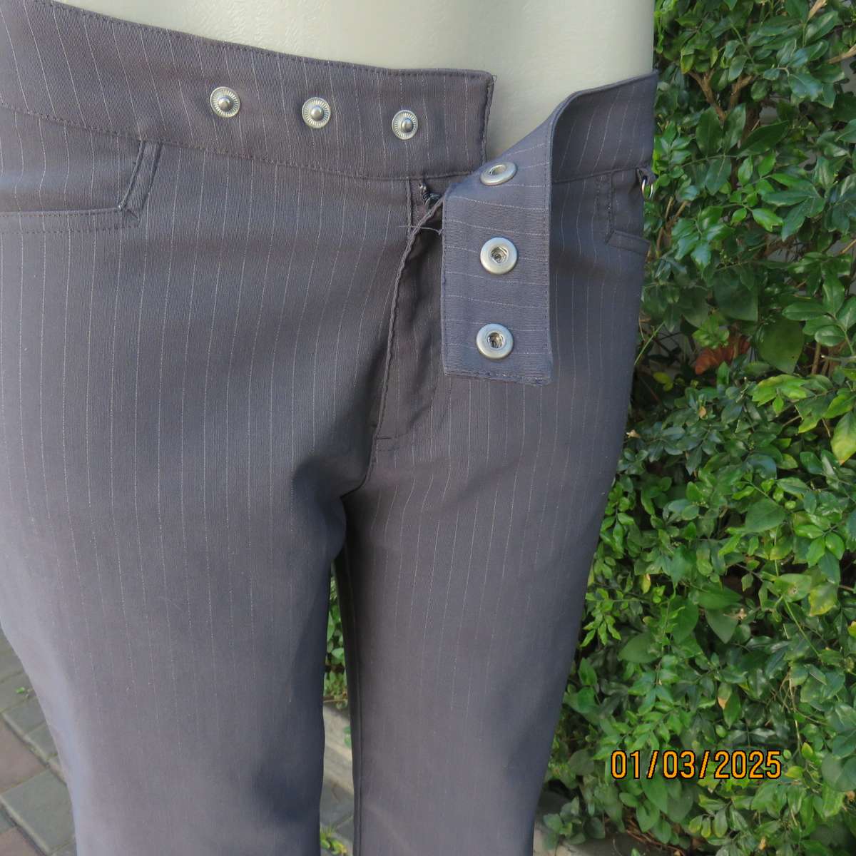 Anchor grey-silver grey vertical striped stretch polyester straight legged pants size 36. Low rise