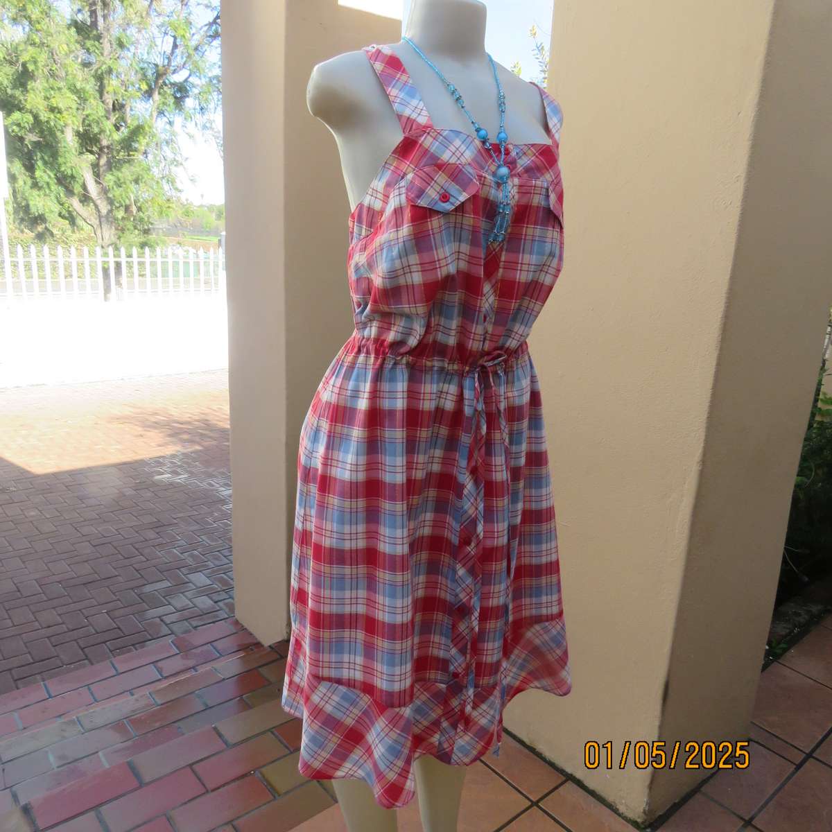 Chic crimson/blue/white check dress for summer by DONNA CLAIRE size 42. Brand new condition.