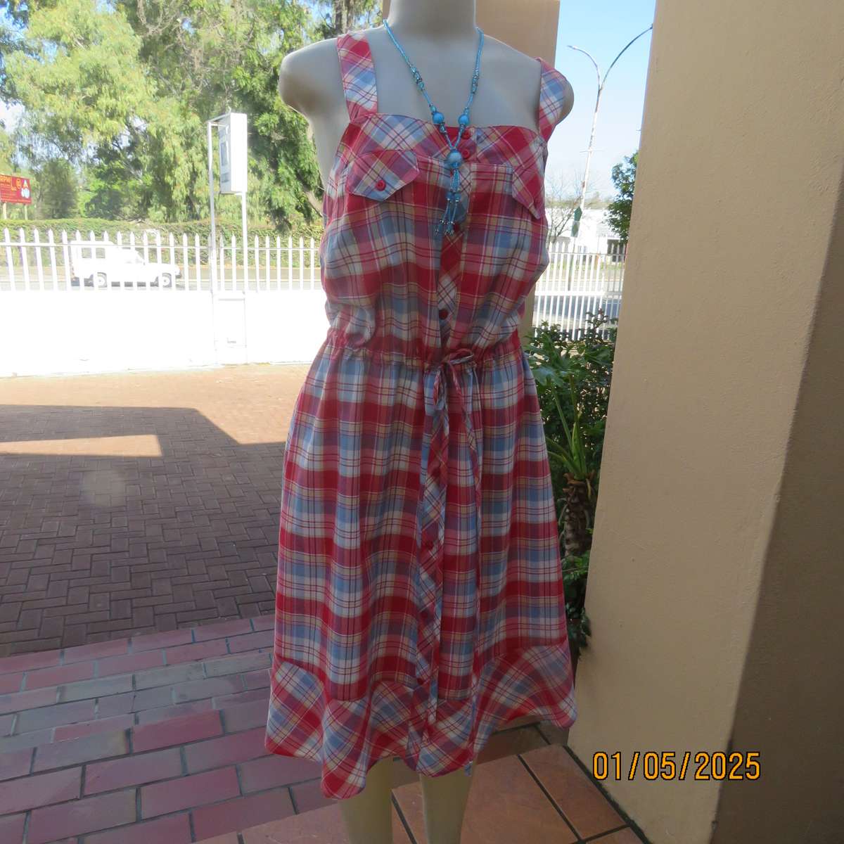 Chic crimson/blue/white check dress for summer by DONNA CLAIRE size 42. Brand new condition.