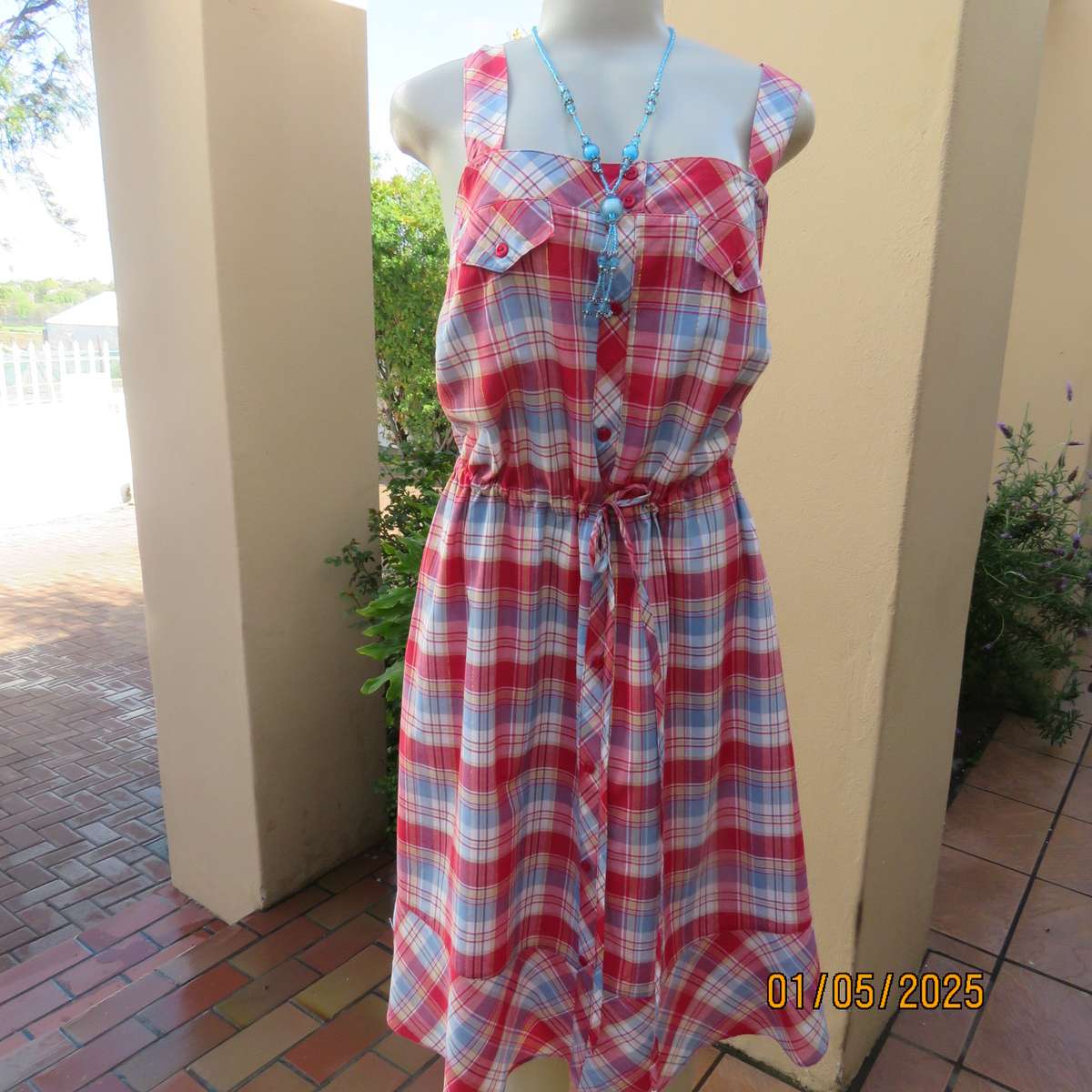 Chic crimson/blue/white check dress for summer by DONNA CLAIRE size 42. Brand new condition.