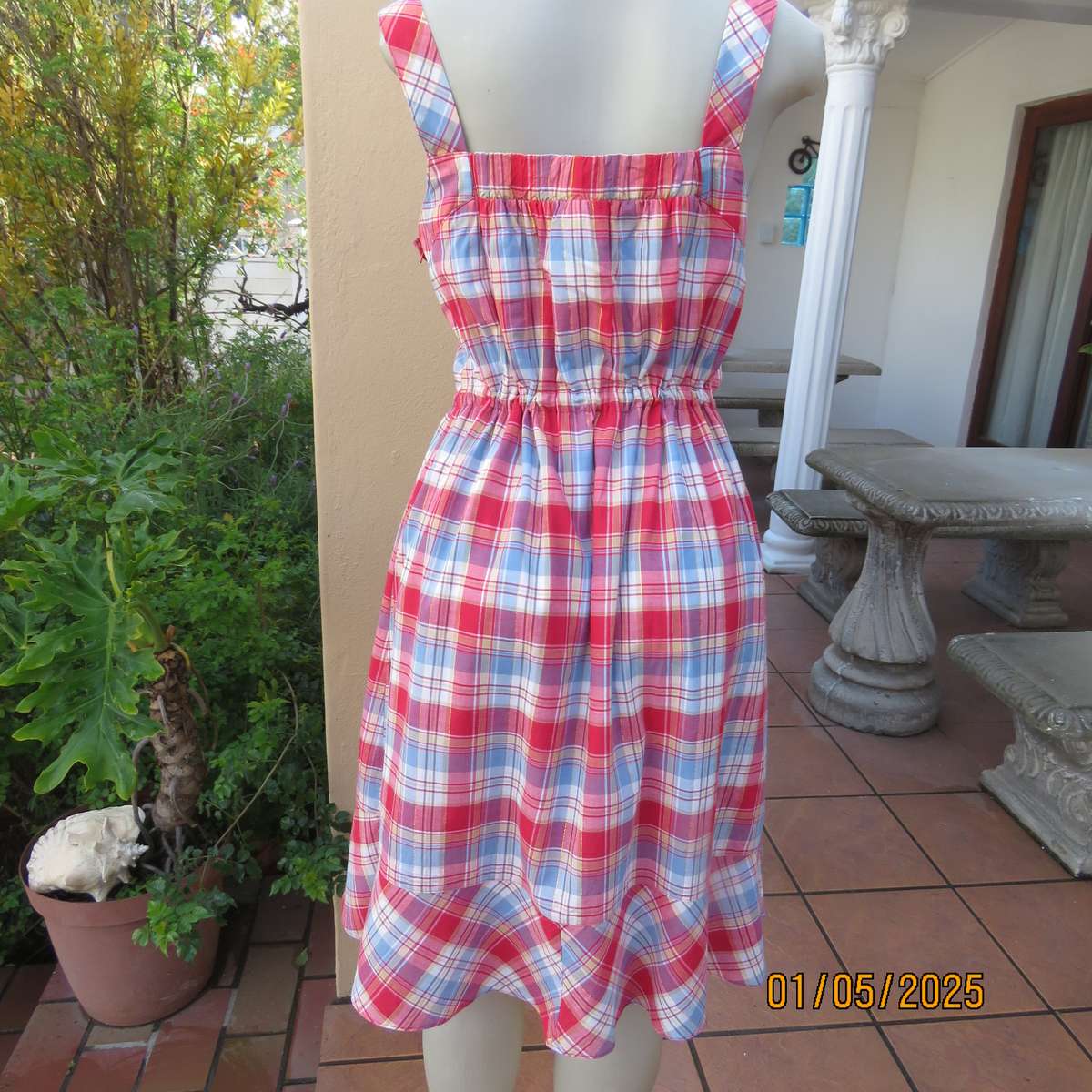 Chic crimson/blue/white check dress for summer by DONNA CLAIRE size 42. Brand new condition.