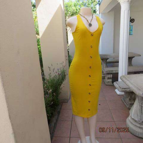 Buttercup yellow sleeveless ribbed stretch polyester dress size 34