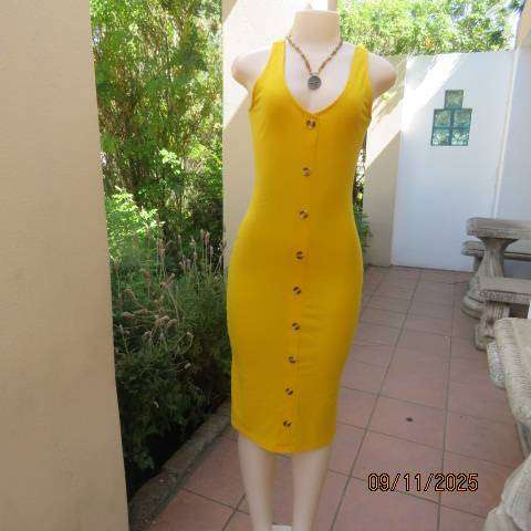 Buttercup yellow sleeveless ribbed stretch polyester dress size 34