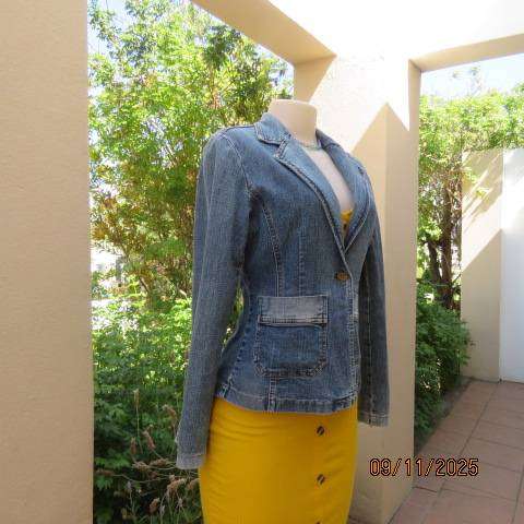 TMX 201 blue denim tailored jean jacket with 2 pockets. Japanese brand. Size 34