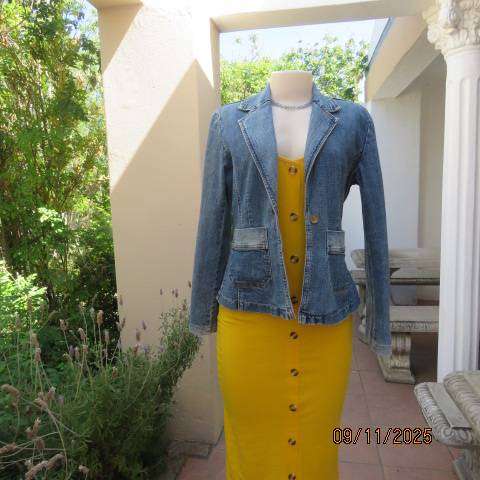 TMX 201 blue denim tailored jean jacket with 2 pockets. Japanese brand. Size 34