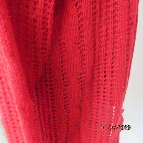 Red acrylic knit button-down long sleeve cardigan with open fold-over collar size 42