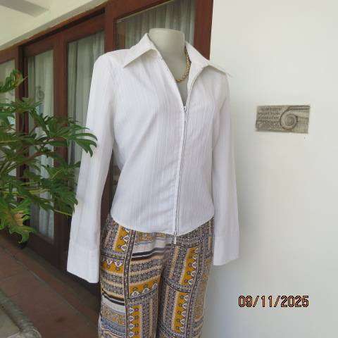 RT Denim with zip-up long sleeve white textured stretch polyester top size 36-38