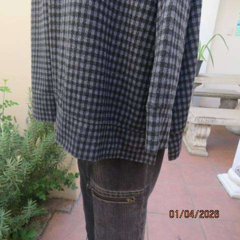 Tu Woman slip-over long sleeve black-grey check top size 46-48