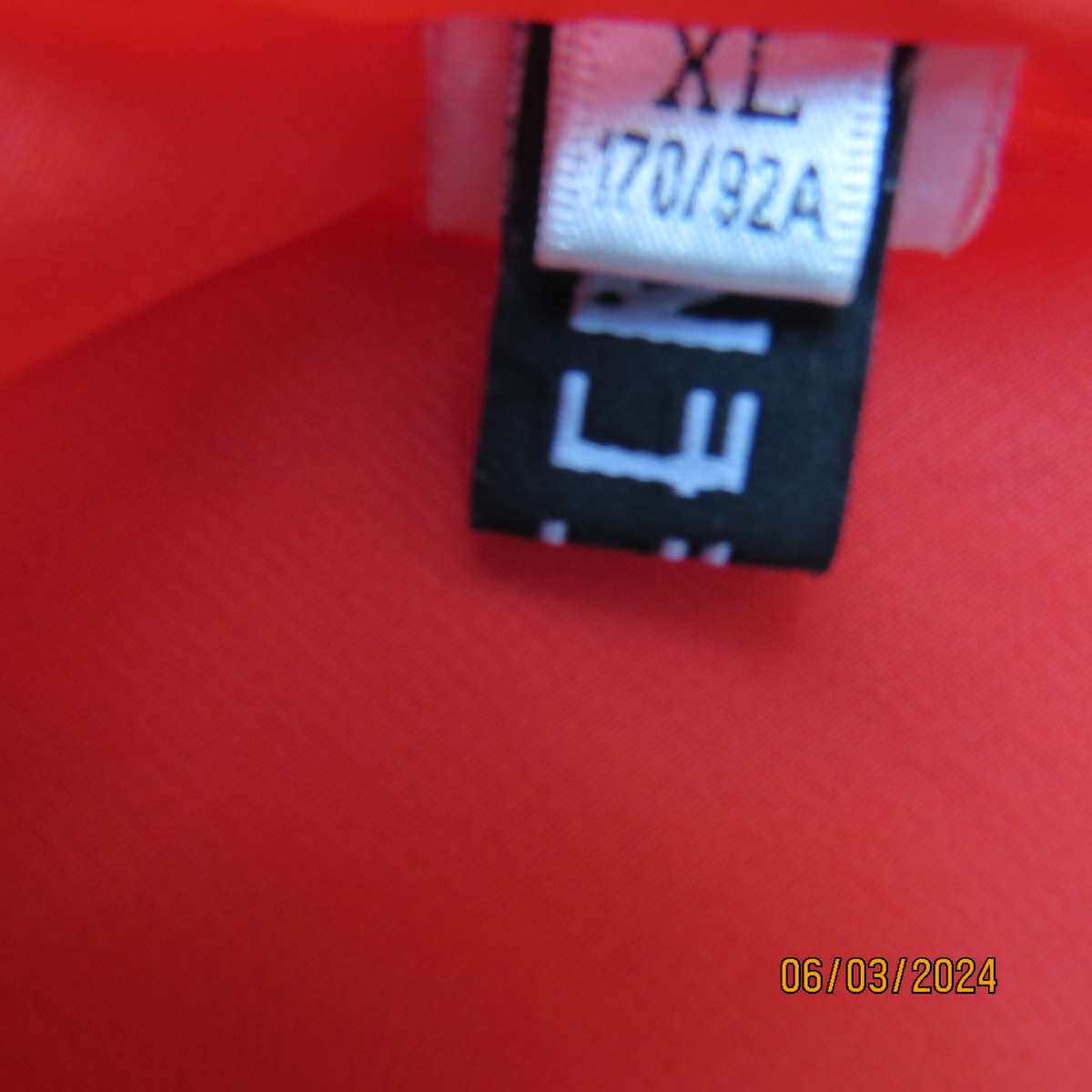 MIGEER poly-rayon red fully lined dress. Size 36. Short pleated bottom. V neck top. Capped sleeves