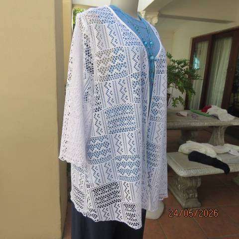 PENNY C white polyester lace open hanging cover-up with bracelet length sleeves, size 48-52