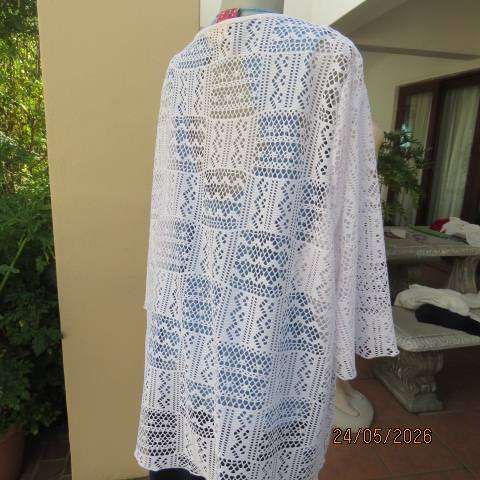 PENNY C white polyester lace open hanging cover-up with bracelet length sleeves, size 48-52