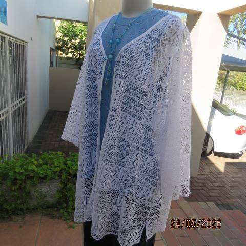 PENNY C white polyester lace open hanging cover-up with bracelet length sleeves, size 48-52
