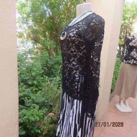 REAL Clothing black stretch polyester lace slip over long sleeve top. Size 32-34