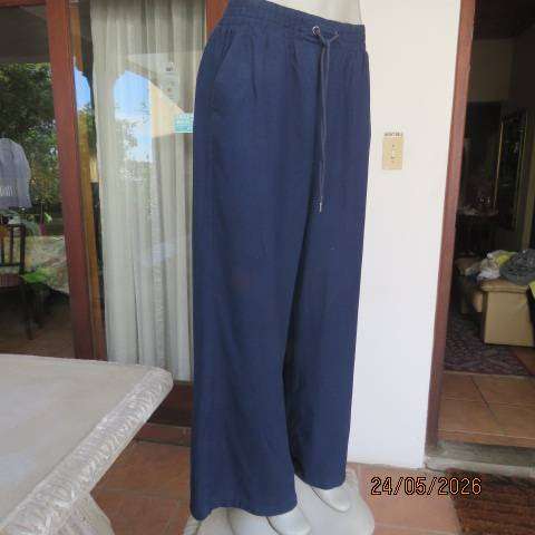 Woolworths navy linen and viscose blend wide leg pants, size 38-40
