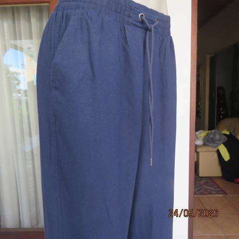 Woolworths navy linen and viscose blend wide leg pants, size 38-40