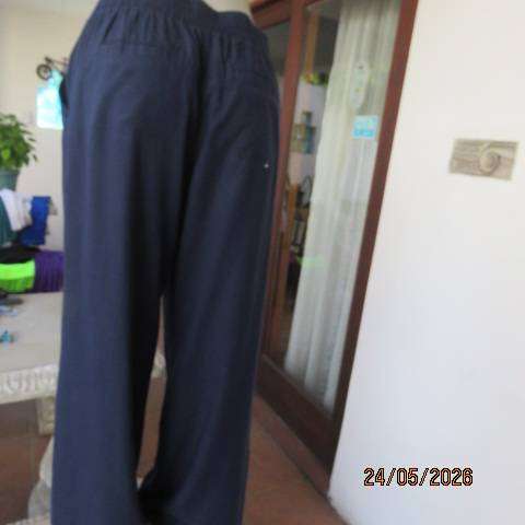 Woolworths navy linen and viscose blend wide leg pants, size 38-40