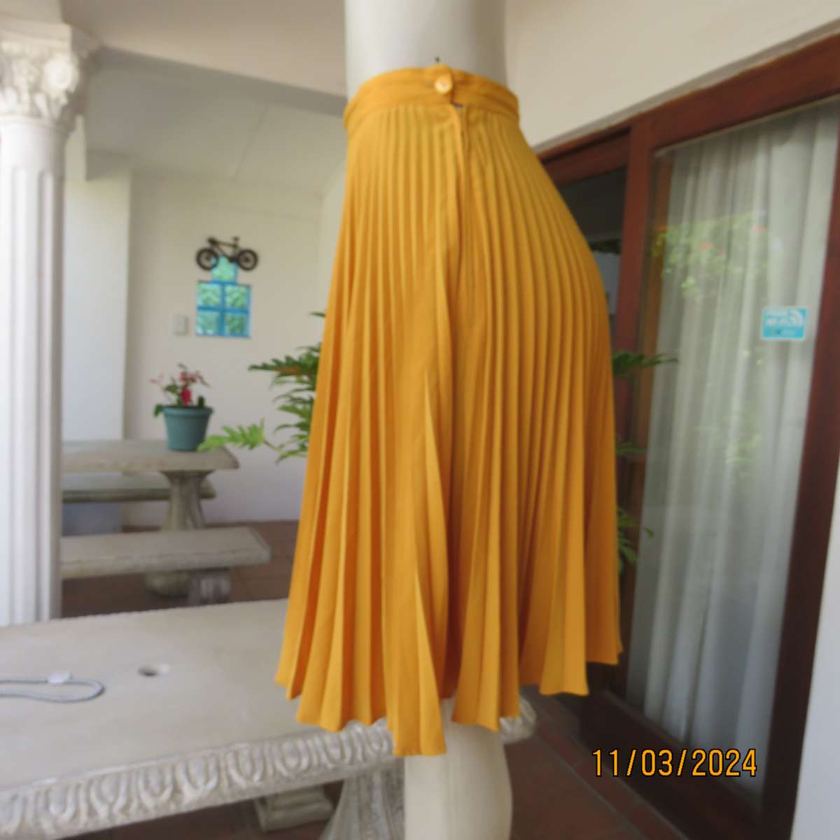 TRUWORTHS mustard colour flare permanent pleated skirt. Size 34.