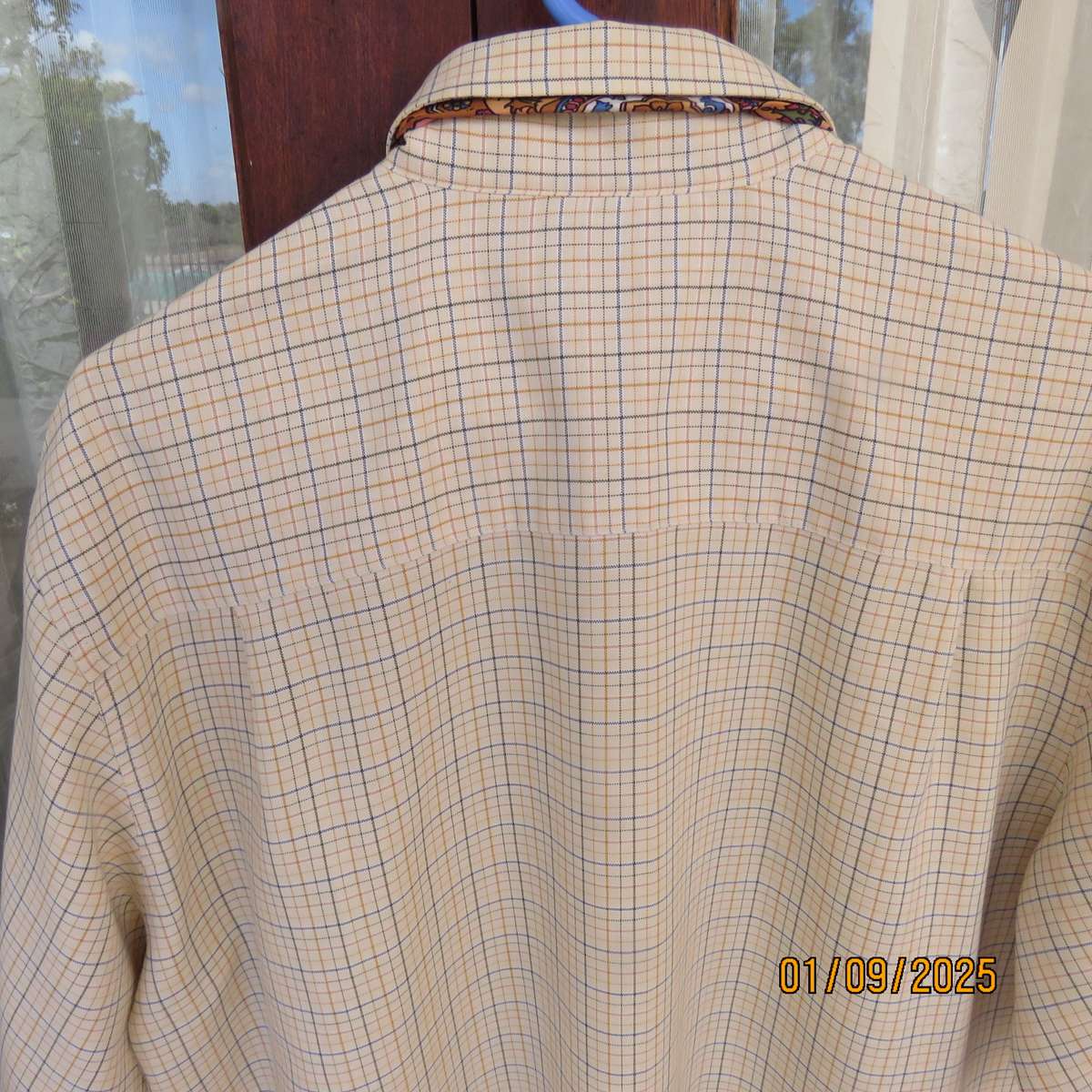 WOOLWORTHS Men's short sleeve check polycotton shirt with matching tie.Size L As new cond.