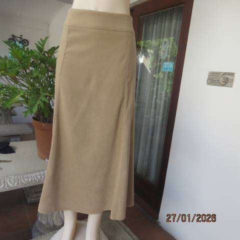 WOOLWORTHS golden beige suede look 100% stretch polyester A-Line skirt with front panels. Size 46