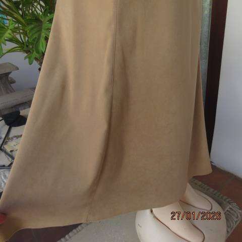 WOOLWORTHS golden beige suede look 100% stretch polyester A-Line skirt with front panels. Size 46