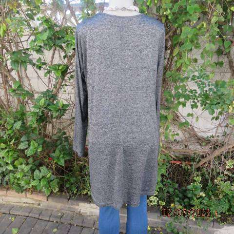 Mottled black-white slip-over maternity long top or knee-length dress in polyester size 40