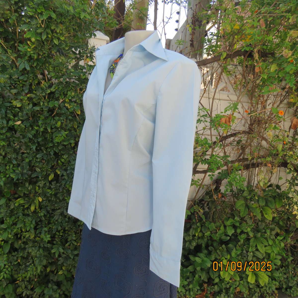 STATURE by Bassie sky blue long sleeve top size 38.Polycotton stretch.Open collar.Button down.As new