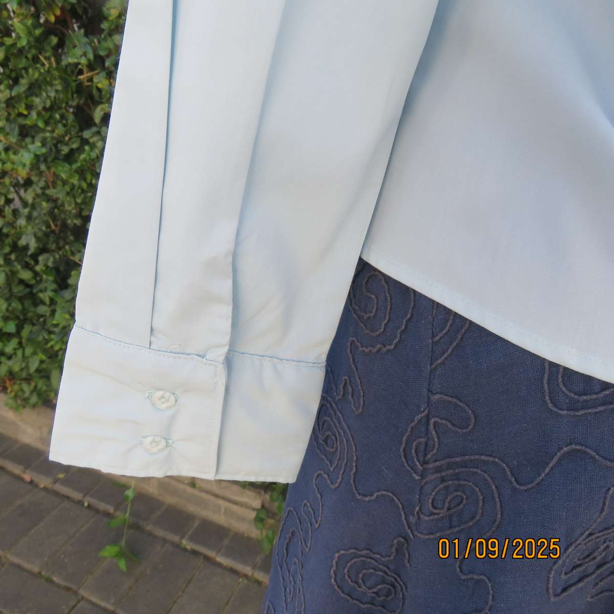 STATURE by Bassie sky blue long sleeve top size 38.Polycotton stretch.Open collar.Button down.As new