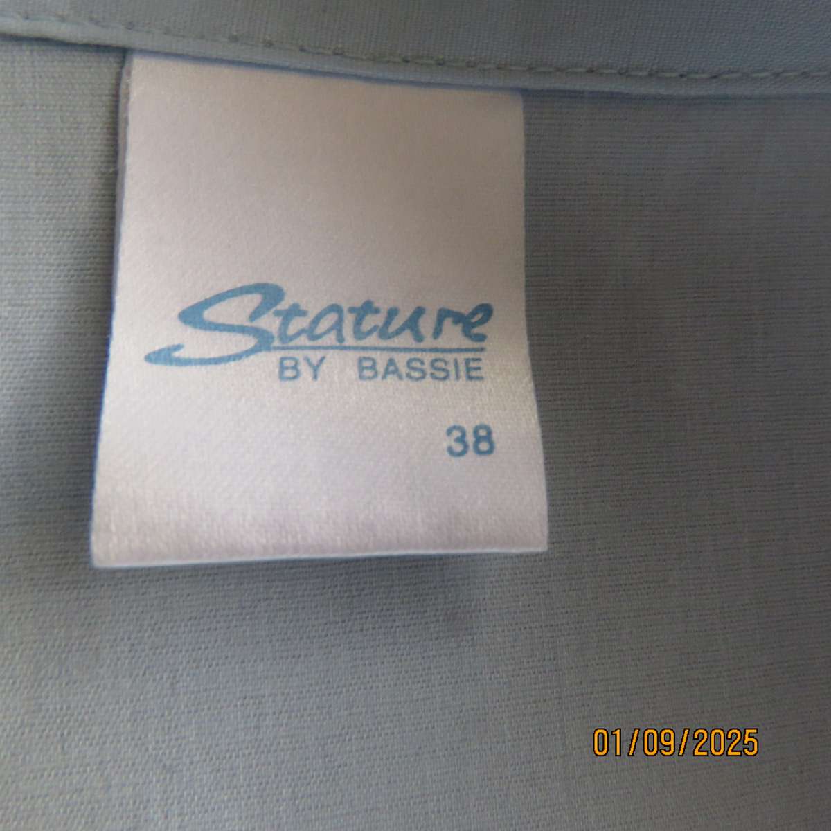 STATURE by Bassie sky blue long sleeve top size 38.Polycotton stretch.Open collar.Button down.As new