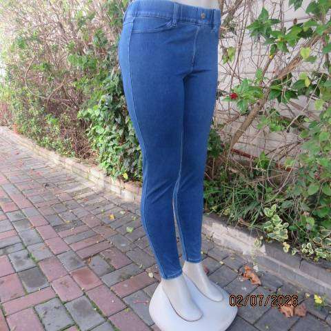 T C M blue denim polycotton stretch jeggings with back pockets, elastic waist, size 34-36