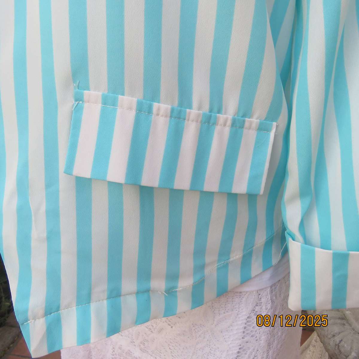 FASHION Express vertical striped white-turquoise open front top. Size 40