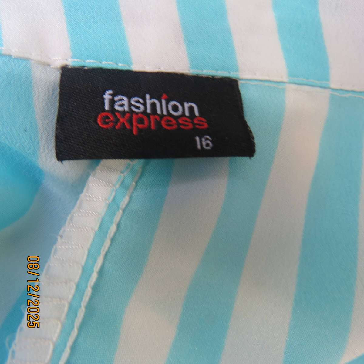 FASHION Express vertical striped white-turquoise open front top. Size 40