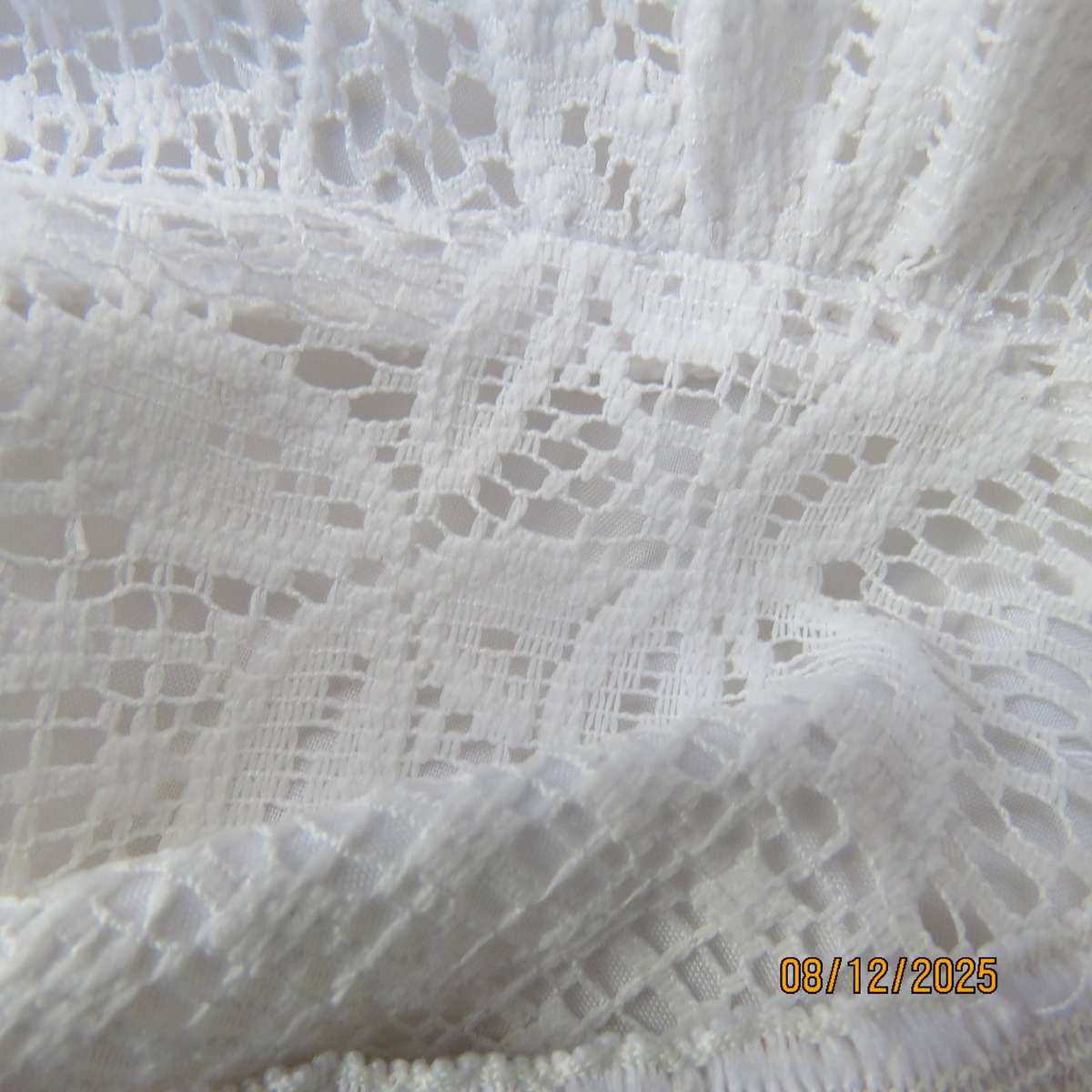 FASHION Express white tiered lace ankle length skirt. Lined. Size 40