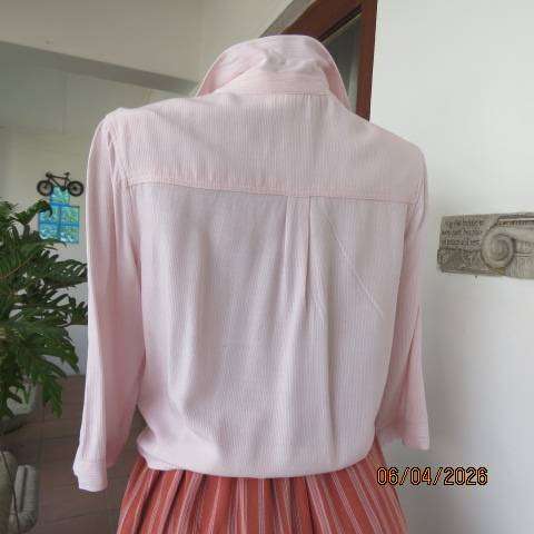 KELSO Petite White Button-Down Top with Crimson Stripes, Size 36