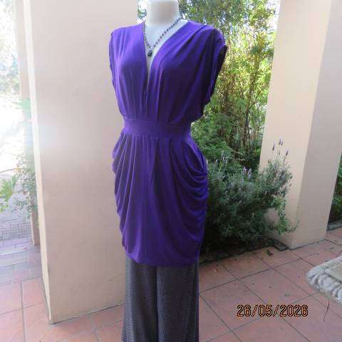 Purple long top with low V neckline, waist pleats & side pockets - Size 36