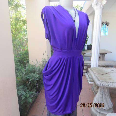 Purple long top with low V neckline, waist pleats & side pockets - Size 36