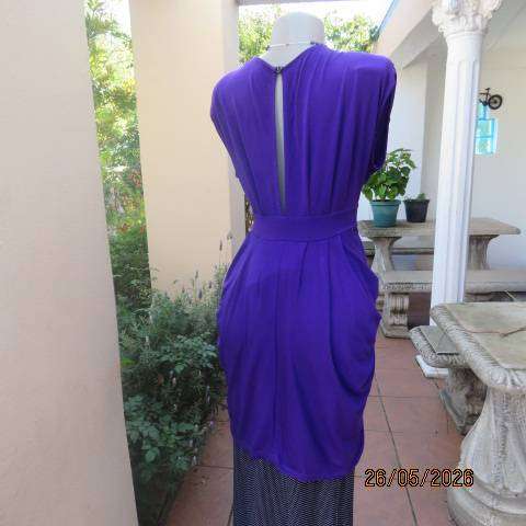 Purple long top with low V neckline, waist pleats & side pockets - Size 36