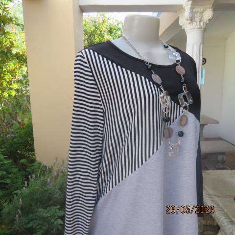 Emery Rose black, white & grey long sleeve slip-over polycotton stretch top size 38