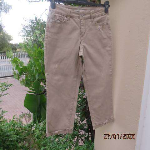 TIME & TRU beige 100% heavy stretch cotton distressed look pants. Size 28.