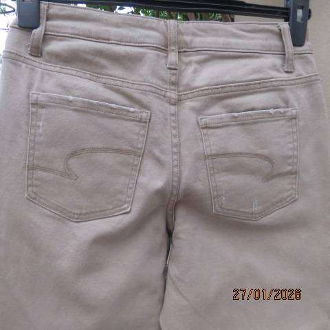 TIME & TRU beige 100% heavy stretch cotton distressed look pants. Size 28.
