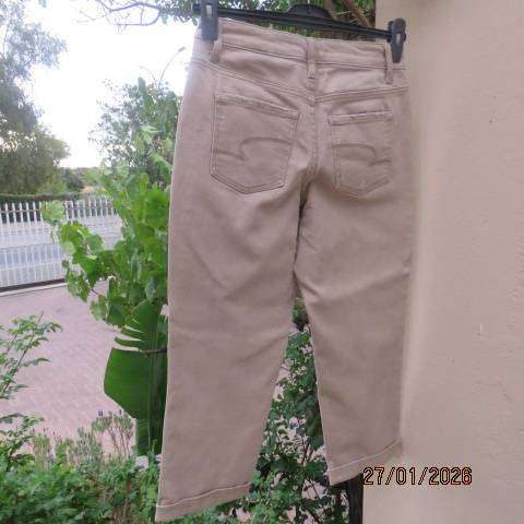 TIME & TRU beige 100% heavy stretch cotton distressed look pants. Size 28.