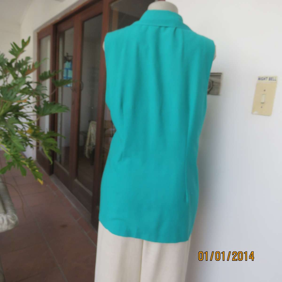 CASHWORTHS sleeveless double breast jacket in jade green size 42. As new