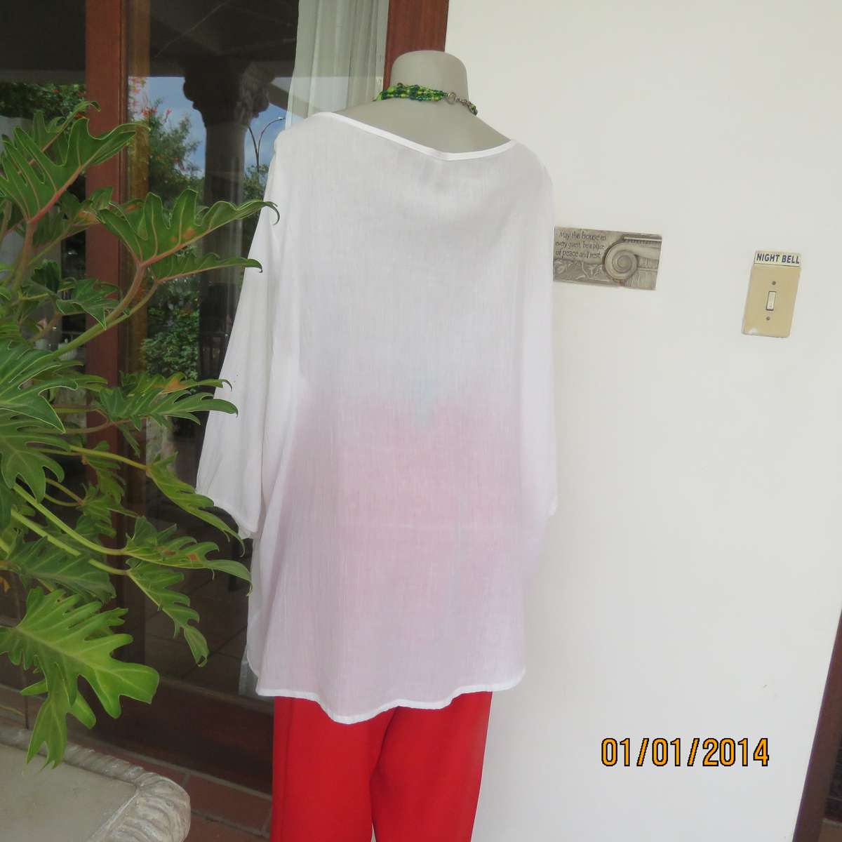 DONNA CLAIRE white creased cotton size 50 button down top. Lace-embroidered yoke.