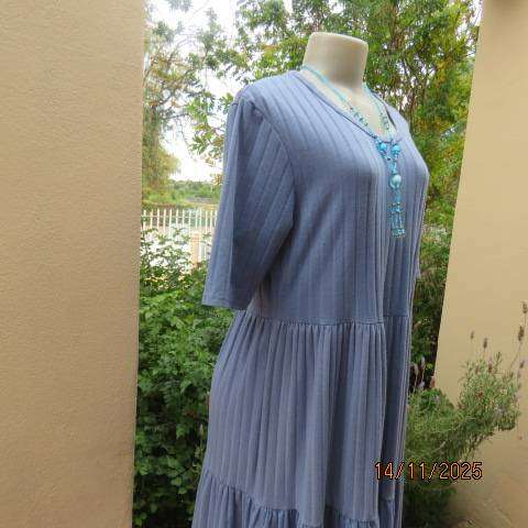 Steel blue tiered stretch polyester slip over short sleeve dress size 36-38